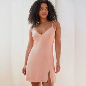 Aritzia Wilfred 8 Pink V Neck Fairy Feminine Dainty Minimalist Lined Mini Dress